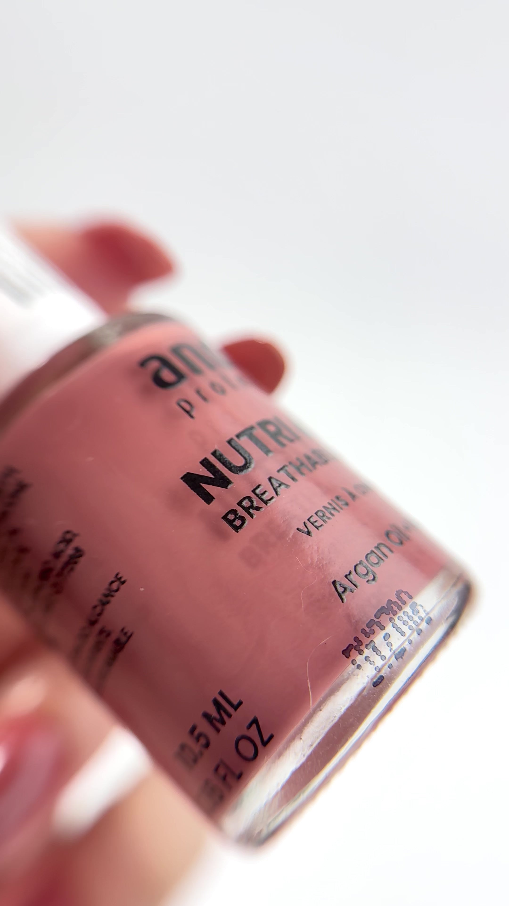 Carregar vídeo: Nutri Color - Care &amp; Colour - NC9