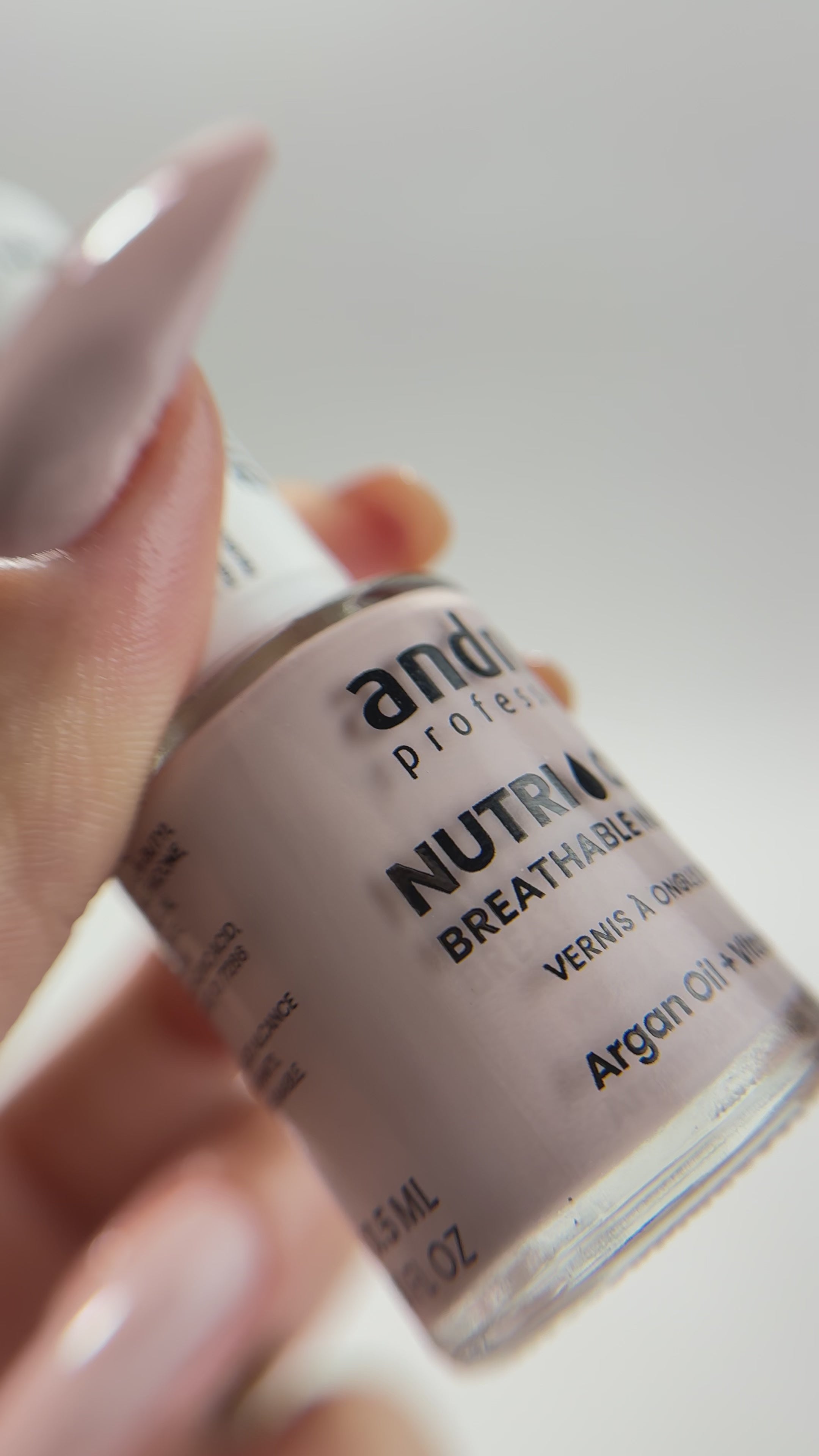 Carregar vídeo: Nutri Color - Care &amp; Colour - NC4