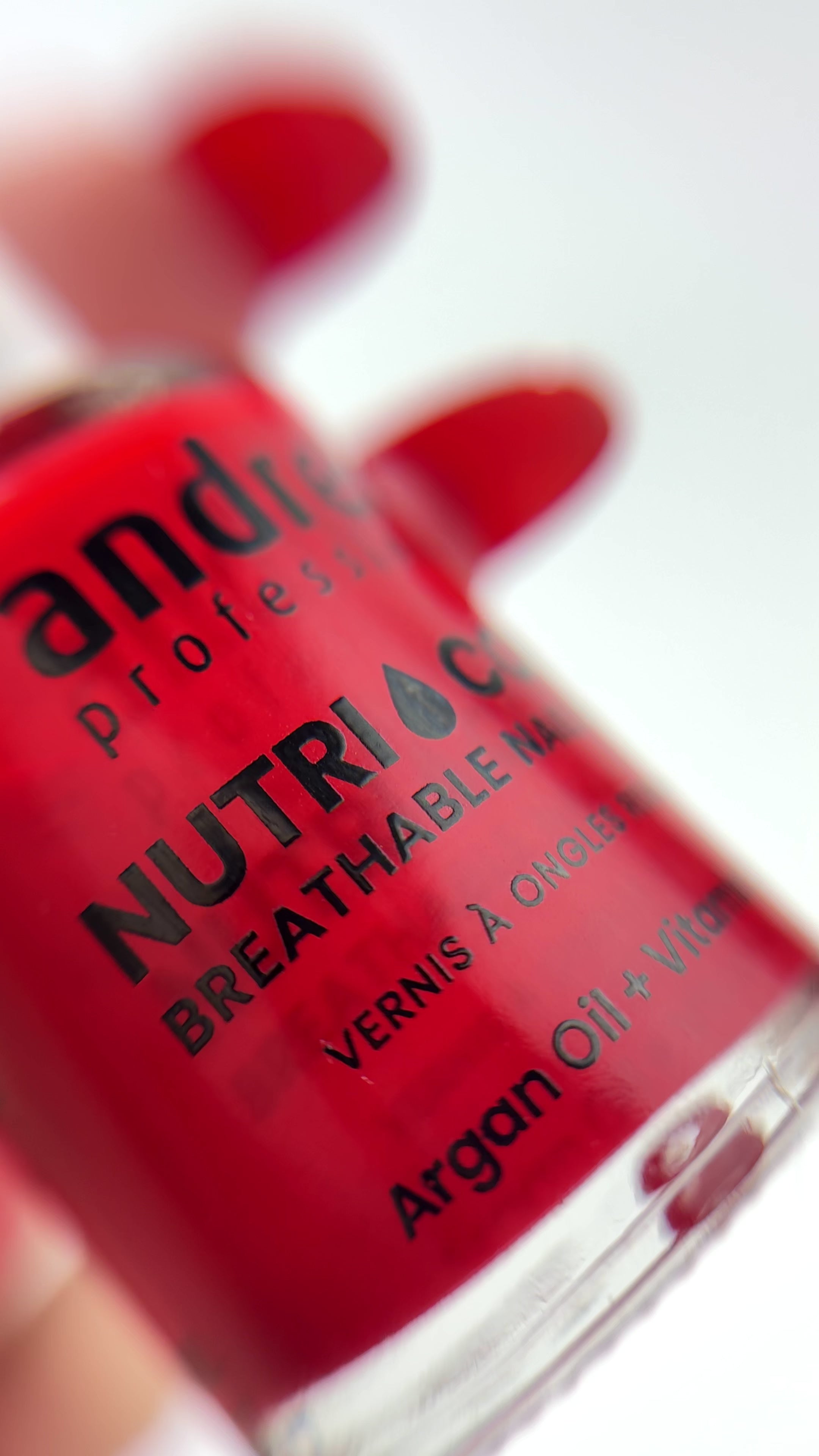 Carregar vídeo: Nutri Color - Care &amp; Colour - NC17