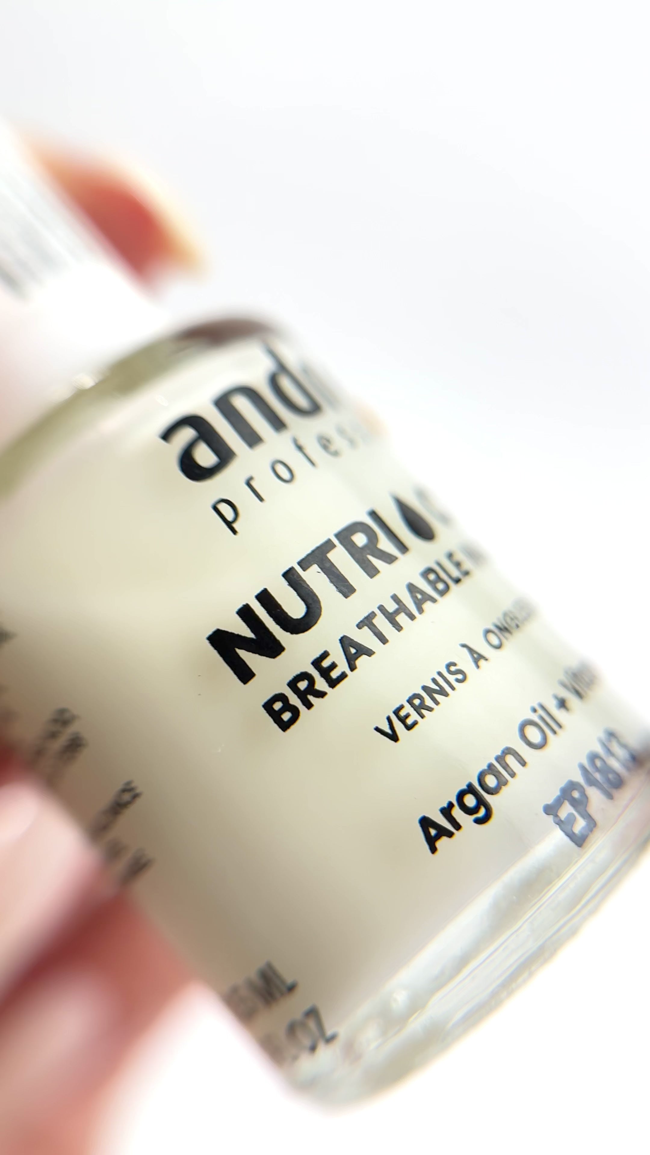 Carregar vídeo: Nutri Color - Care &amp; Colour - NC2