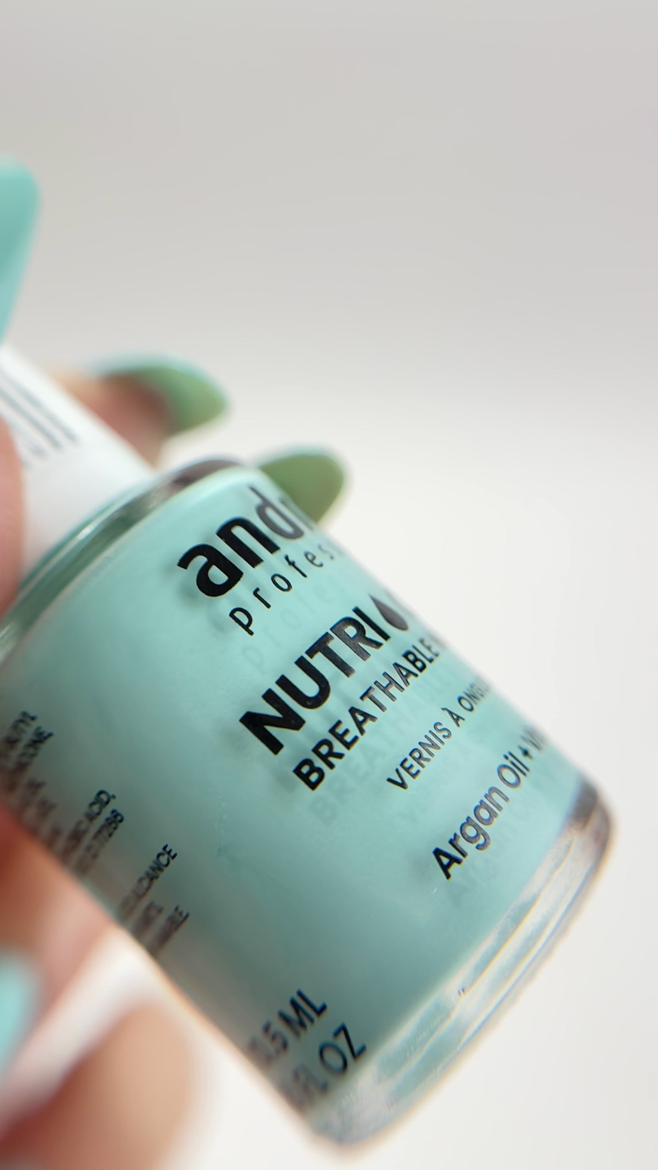 Carregar vídeo: Nutri Color - Care &amp; Colour - NC33