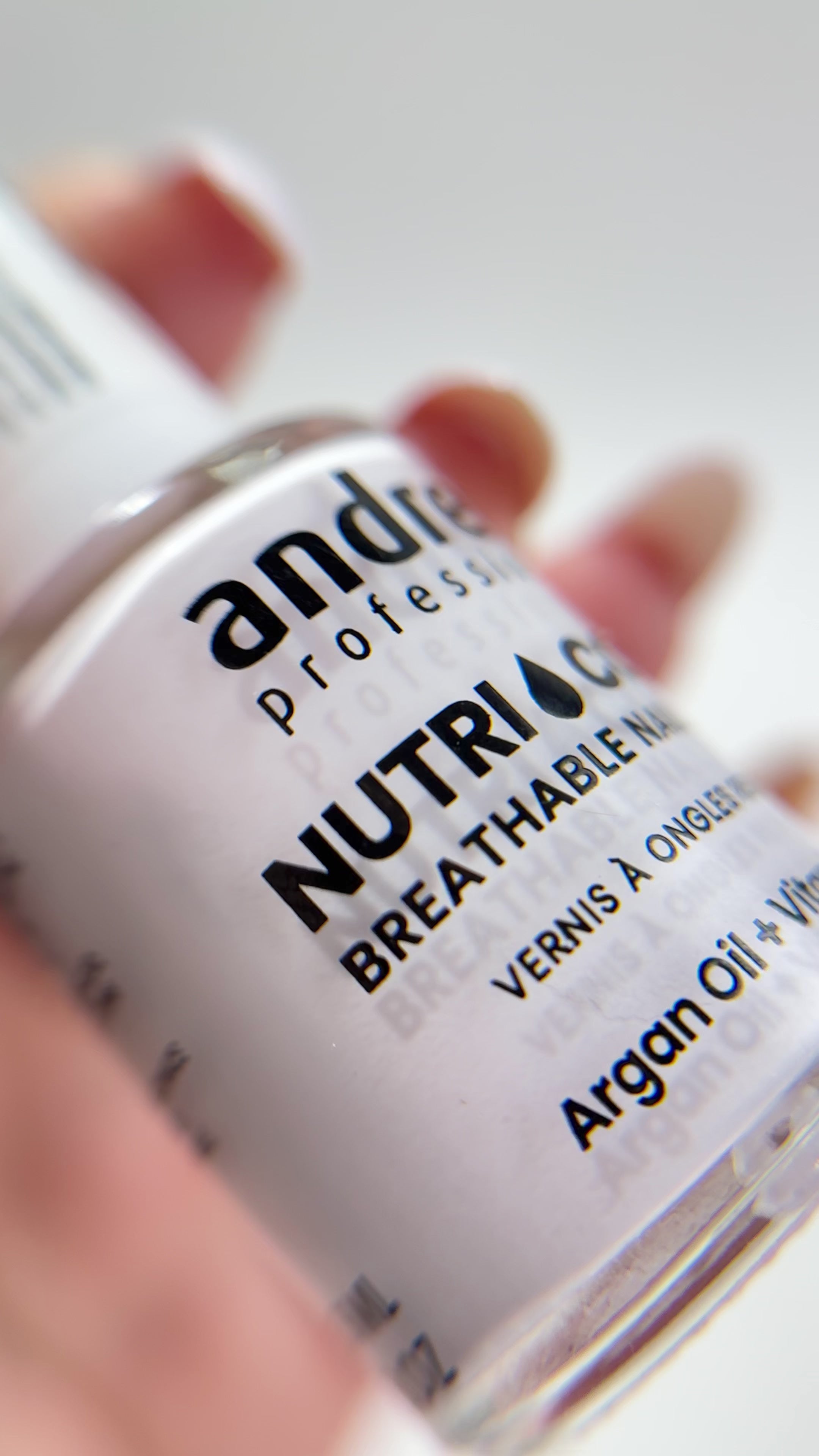 Carregar vídeo: Nutri Color - Care &amp; Colour - NC27