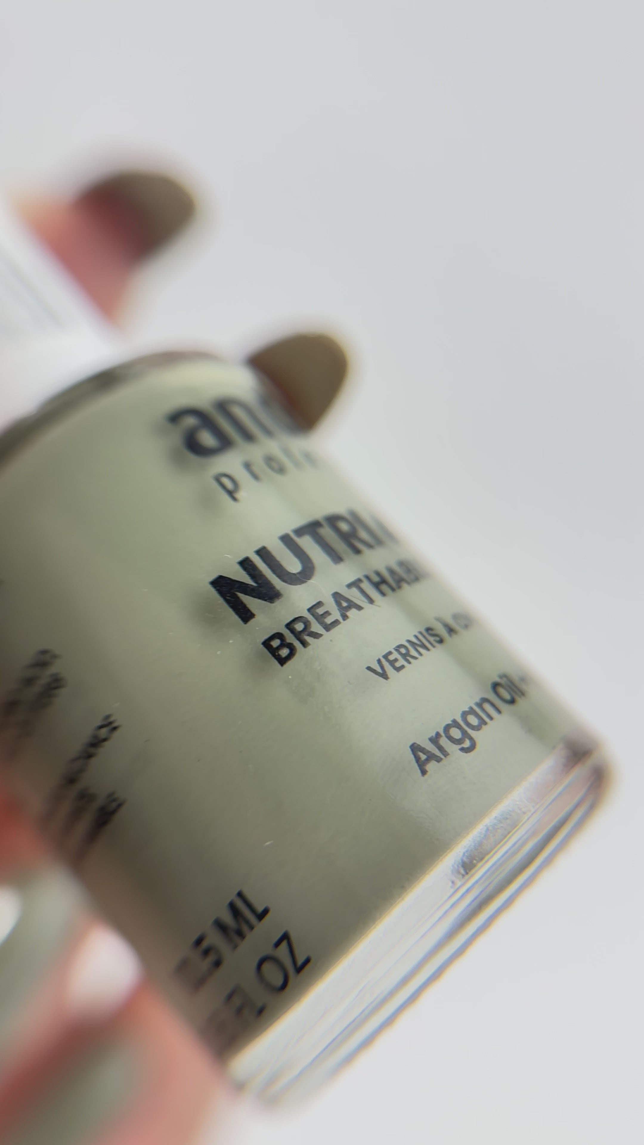 Carregar vídeo: Nutri Color - Care &amp; Colour - NC20