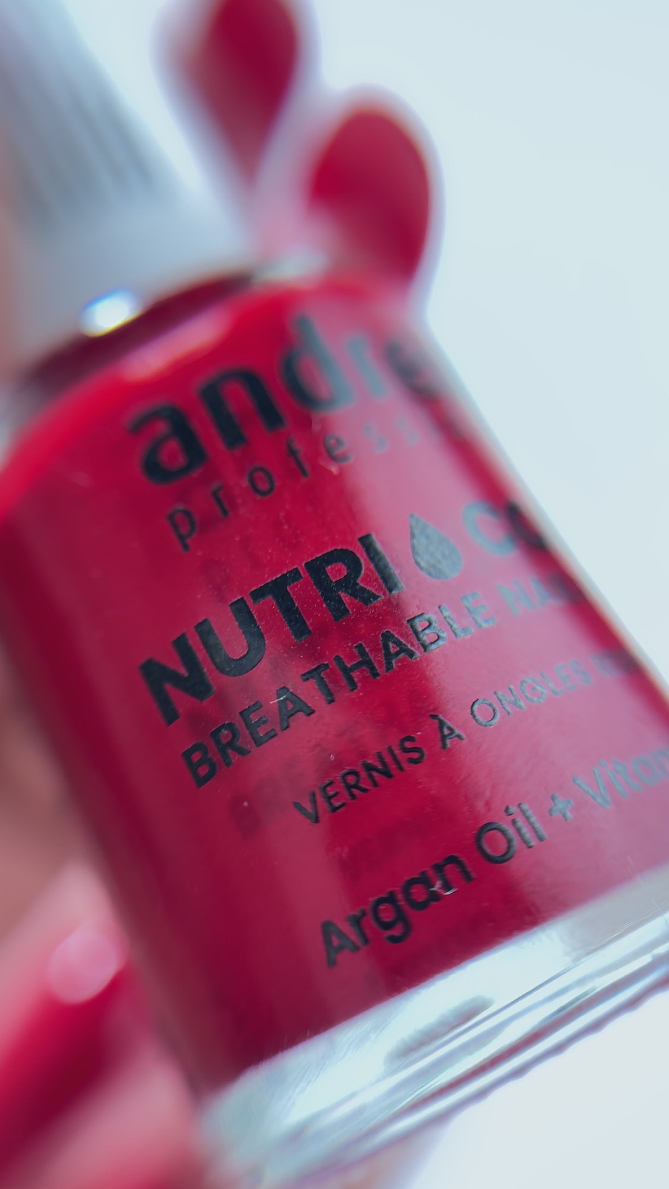 Carregar vídeo: Nutri Color - Care &amp; Colour - NC38