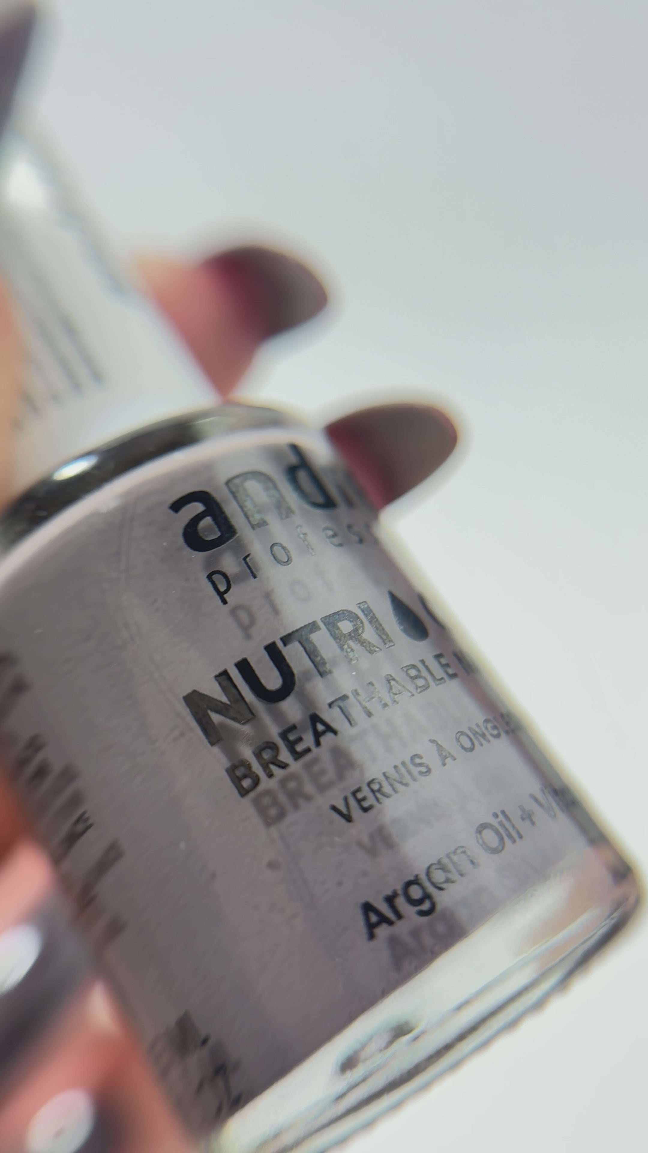 Carregar vídeo: Nutri Color - Care &amp; Colour - NC25