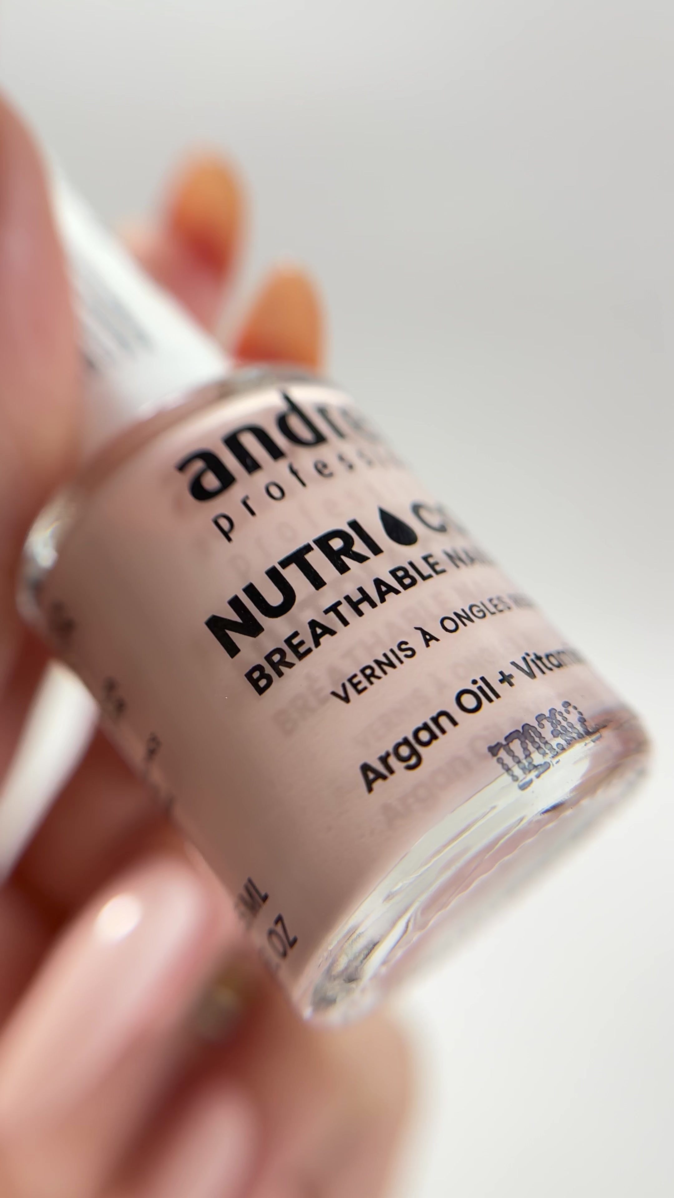 Carregar vídeo: Nutri Color - Care &amp; Colour - NC10