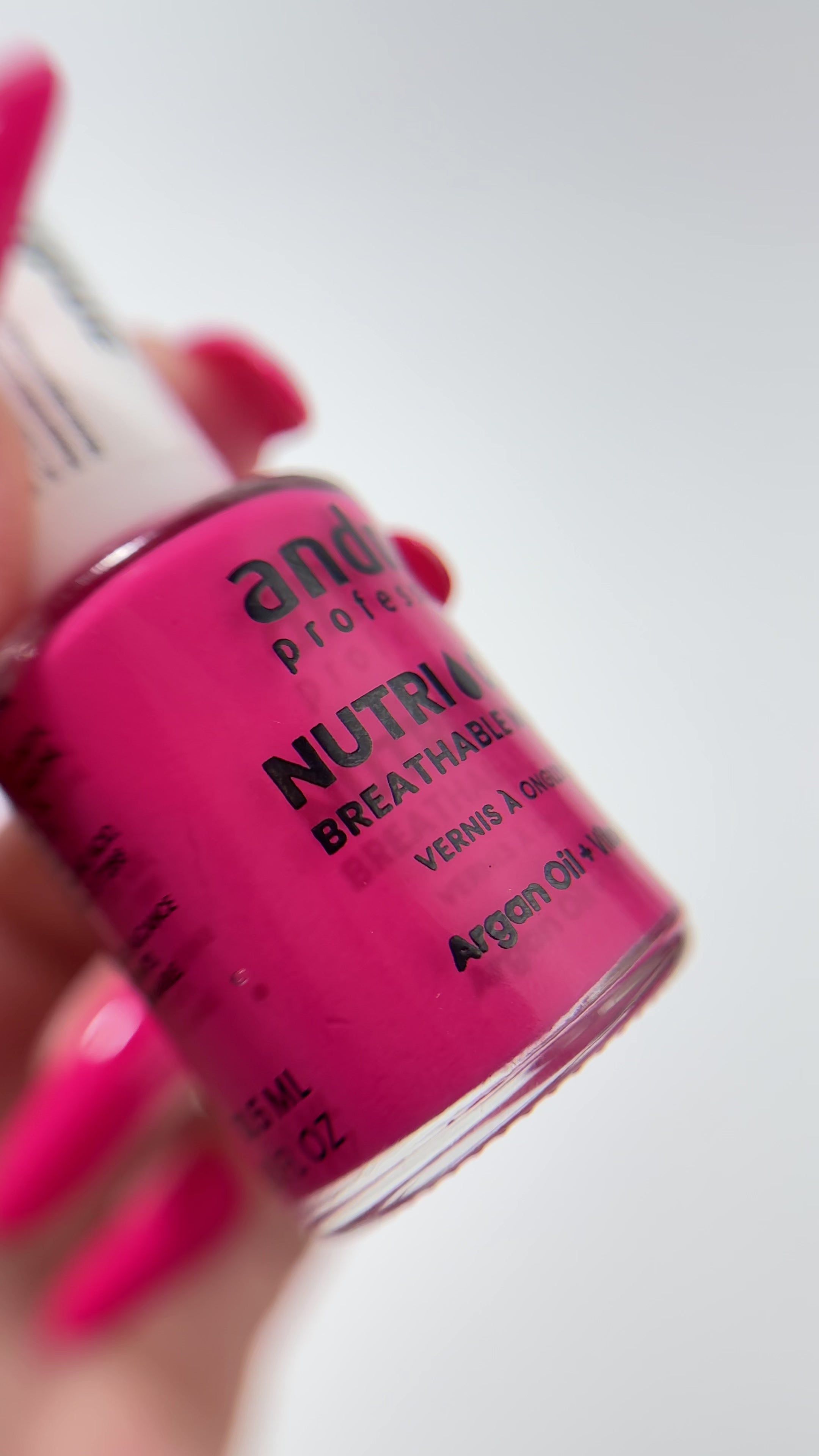 Carregar vídeo: Nutri Color - Care &amp; Colour - NC14