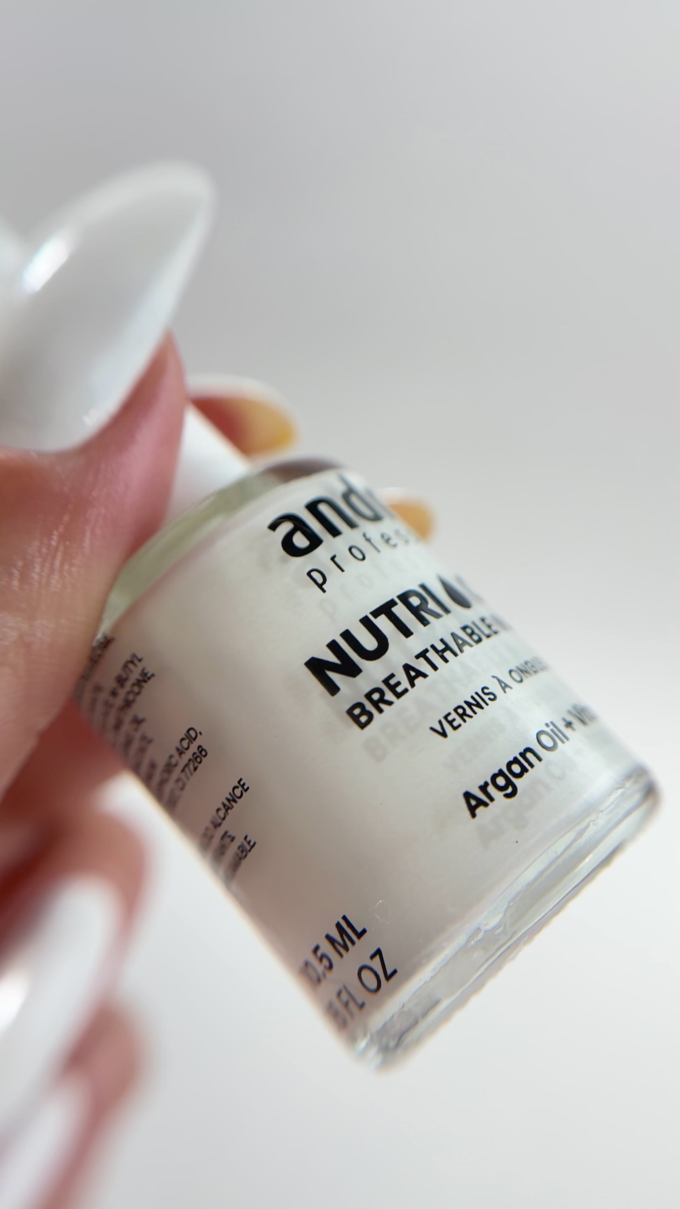 Carregar vídeo: Nutri Color - Care &amp; Colour - NC1